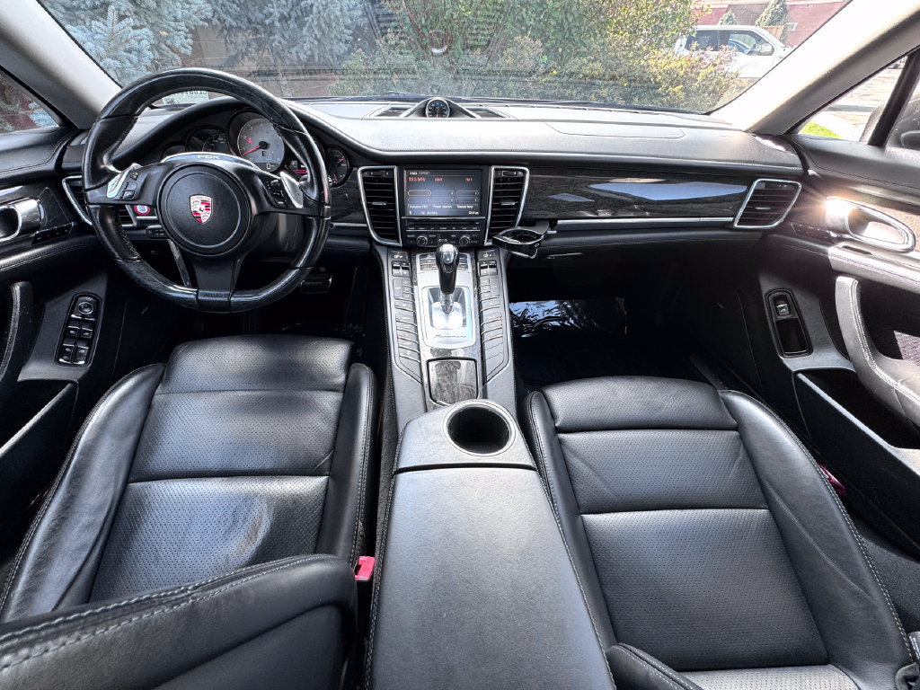Used 2012 Porsche Panamera 4S image 36