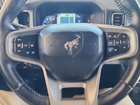 Used 2021 Ford Bronco Black Diamond AWD/4WD image 16