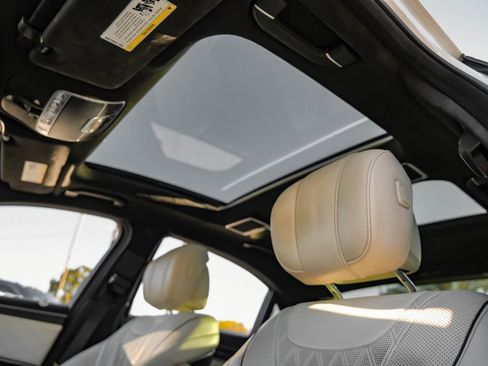 Used 2016 Mercedes-Benz S 550 Sedan image 24