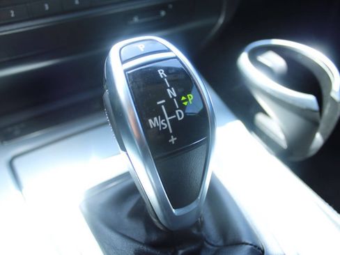 Used 2015 BMW Z4 sDrive35i RWD image 21