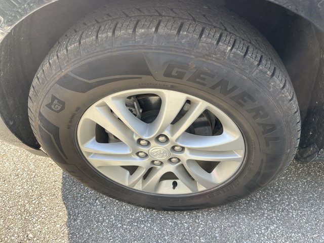 Used 2021 Buick Enclave Essence AWD/4WD image 2