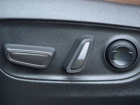 Used 2025 Toyota Grand Highlander AWD Hybrid image 26