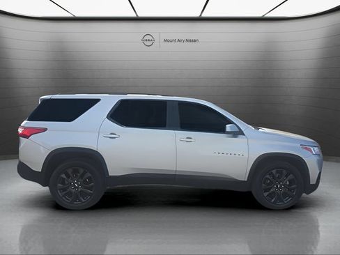 Used 2021 Chevrolet Traverse RS AWD/4WD image 3