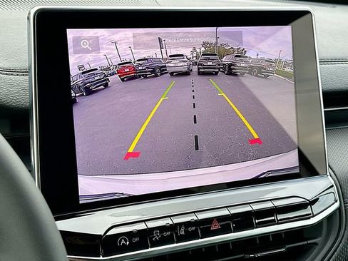 New 2026 Jeep Compass Latitude image 8