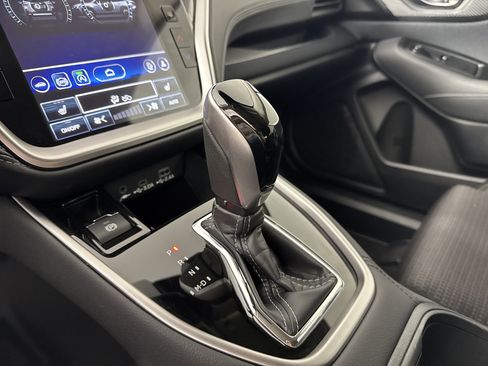 Used 2025 Subaru Outback Premium image 23