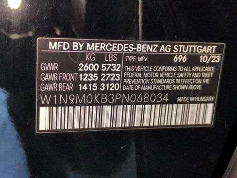 Used 2023 Mercedes-Benz EQB 300 4MATIC image 25