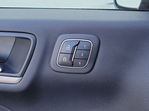 Used 2022 Ford Escape SEL w/ Technology Package image 27