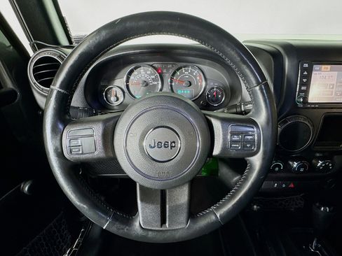 Used 2018 Jeep Wrangler Sport image 11