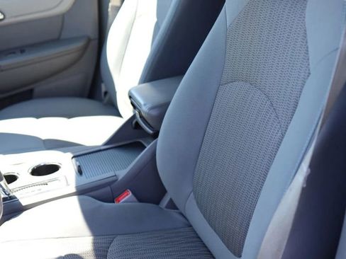 Used 2017 Chevrolet Traverse LS FWD image 26