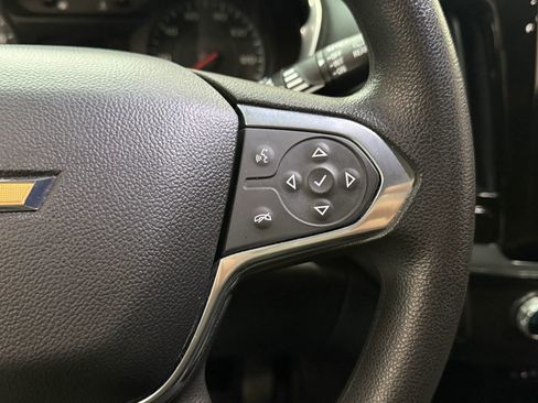 Used 2021 Chevrolet Traverse LS image 28