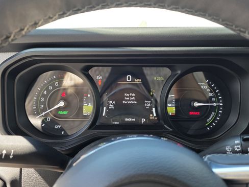 Certified 2025 Jeep Wrangler Sahara image 12