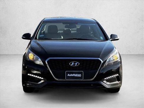 Used 2016 Hyundai Sonata SE image 2