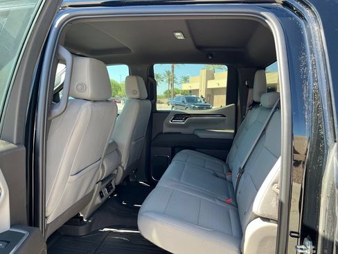 Used 2024 GMC Sierra 1500 SLE AWD/4WD image 16