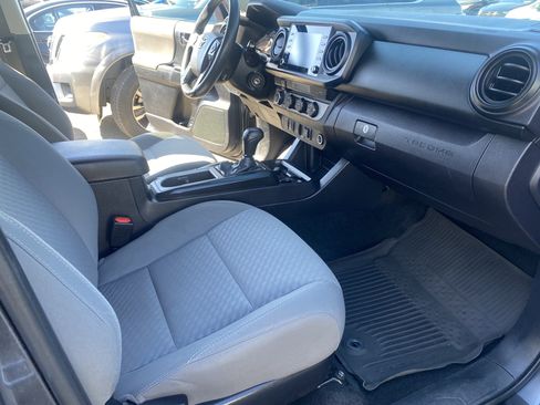 Used 2021 Toyota Tacoma SR AWD/4WD image 25