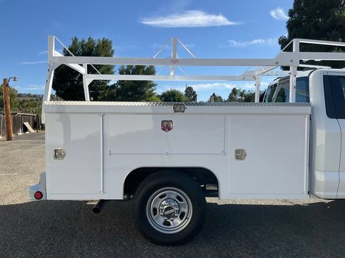New 2025 Ford F350 XL w/ XL Chrome Package RWD image 18