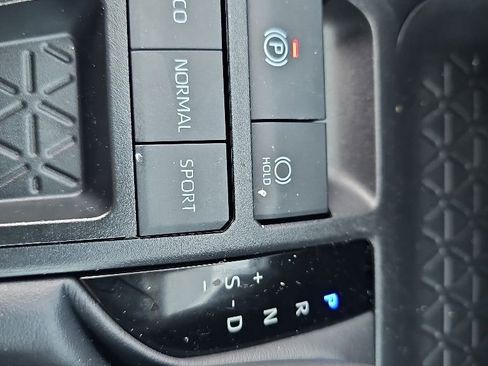 Used 2025 Toyota RAV4 XLE w/ Convenience Package FWD image 14