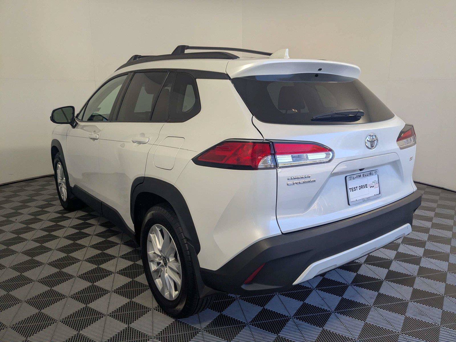 Certified 2023 Toyota Corolla Cross LE FWD image 7