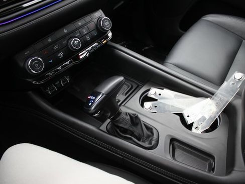 Used 2022 Dodge Durango GT image 11