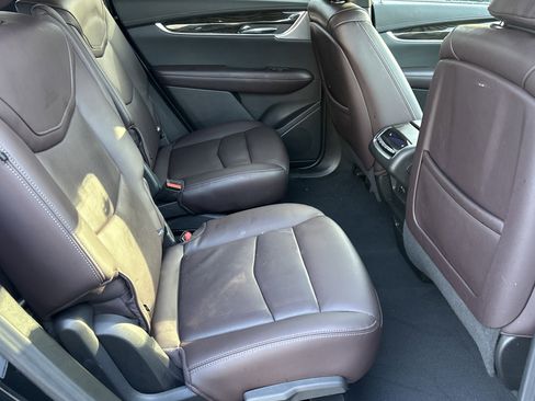 Used 2023 Cadillac XT6 Premium Luxury image 18