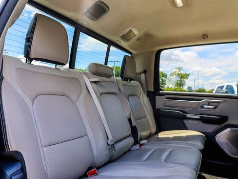 Used 2023 RAM 1500 Limited AWD/4WD image 9