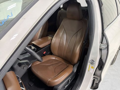 Used 2022 Lincoln Nautilus Reserve w/ Luxury Package FWD image 11
