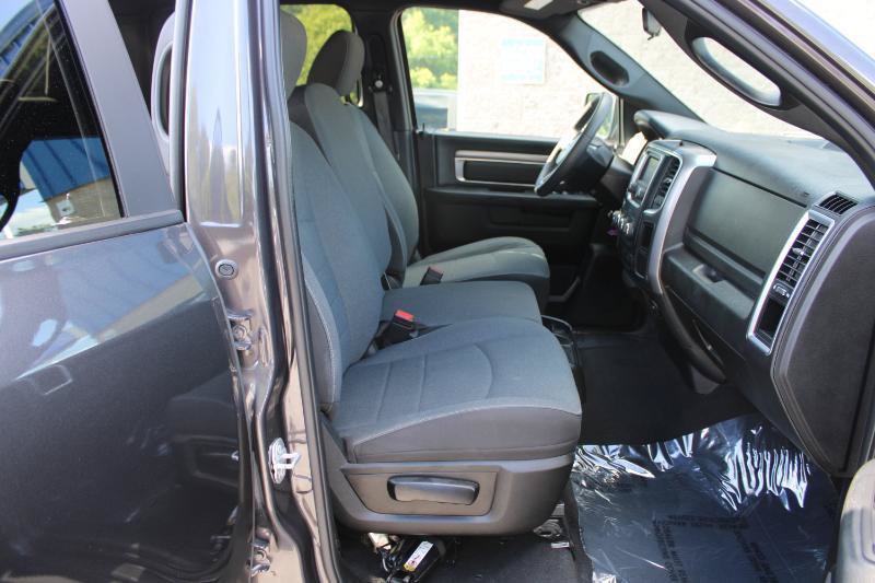 Used 2024 RAM 1500 Warlock RWD image 10