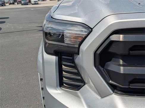 Used 2024 Toyota Tacoma SR5 image 9