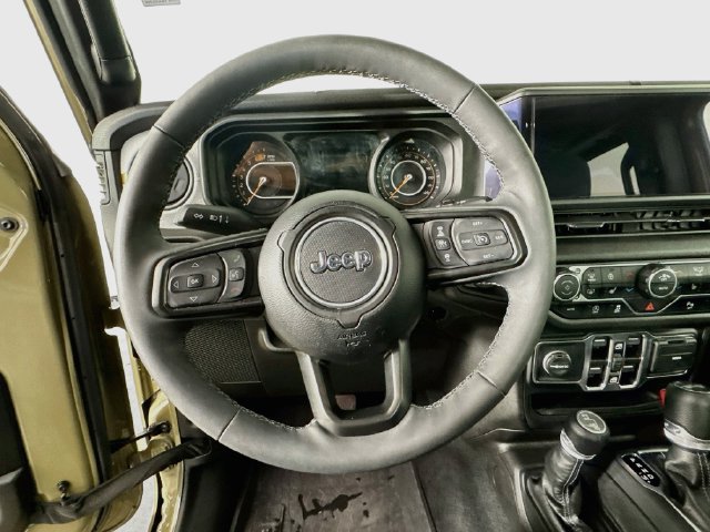 Used 2025 Jeep Wrangler Unlimited Sport AWD/4WD image 15