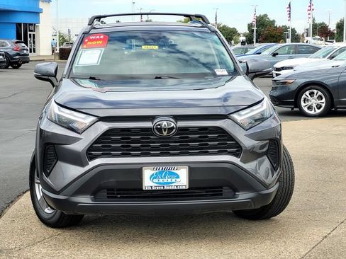 Used 2024 Toyota RAV4 XLE w/ Convenience Package FWD image 2