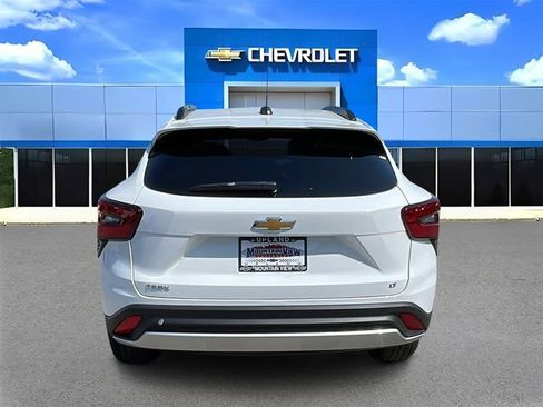 New 2026 Chevrolet Trax LT FWD image 4