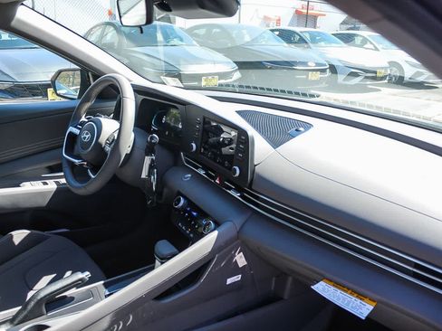 Certified 2026 Hyundai Elantra Sport FWD image 22