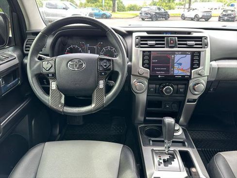 Certified 2022 Toyota 4Runner SR5 Premium w/ Moonroof Package AWD/4WD image 17
