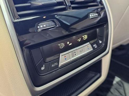 Used 2022 BMW X5 xDrive40i w/ Executive Package AWD/4WD image 32