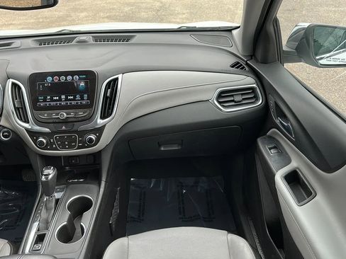 Used 2018 Chevrolet Equinox Premier image 28