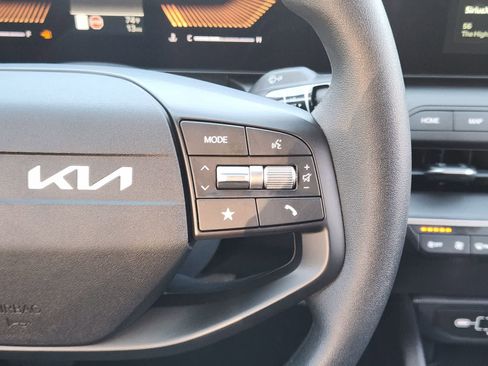Used 2025 Kia K4 FWD image 26