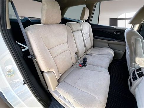 Used 2021 Honda Pilot EX image 23