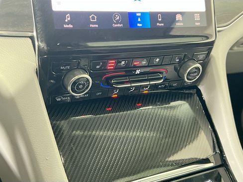 Used 2022 Jeep Grand Cherokee Overland image 16