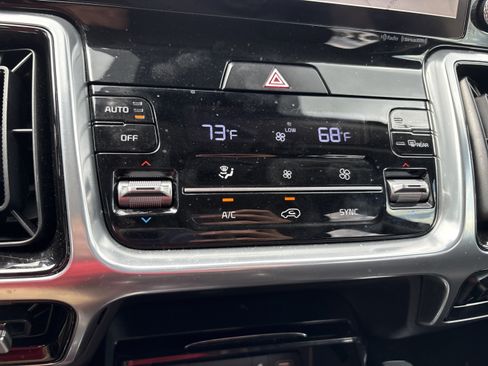 Certified 2023 Kia Sorento SX FWD image 13
