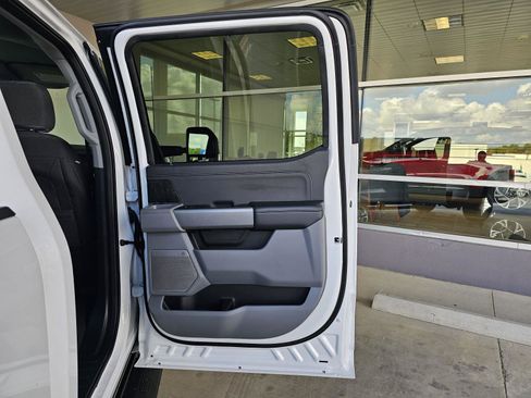 Used 2024 Ford F350 XLT w/ XLT Premium Package image 14
