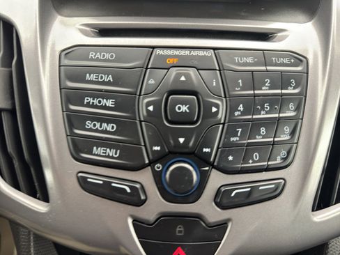 Used 2015 Ford Transit Connect XLT image 16