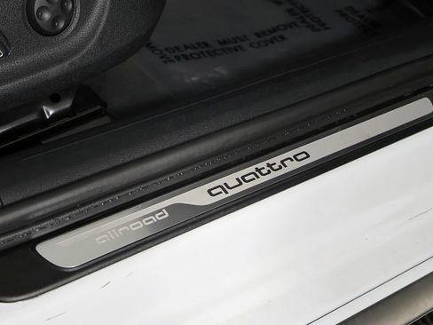 Used 2016 Audi A4 Premium Plus w/ Technology Package image 29