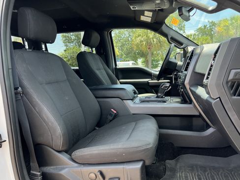 Used 2019 Ford F150 XLT w/ Equipment Group 302A Luxury AWD/4WD image 32