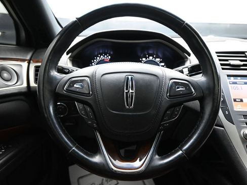 Used 2019 Lincoln MKZ Reserve FWD image 14