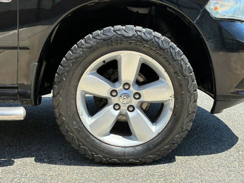 Used 2014 RAM 1500 Express AWD/4WD image 28