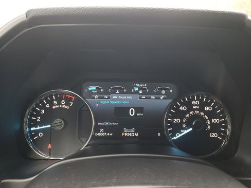 Used 2019 Ford F150 Platinum w/ Equipment Group 701A Luxury image 16