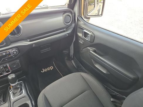 Used 2023 Jeep Gladiator Sport AWD/4WD image 12