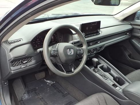 Used 2023 Honda Accord EX image 5
