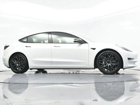 Used 2021 Tesla Model 3 Standard Range Plus RWD image 37