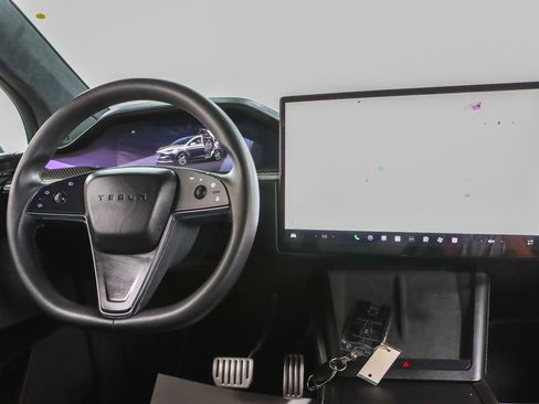 Used 2023 Tesla Model X Plaid AWD/4WD image 17