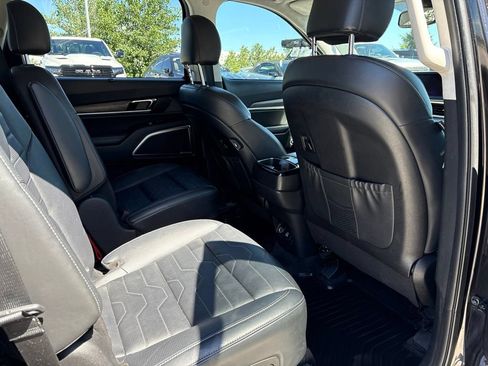Used 2021 Kia Telluride SX w/ SX Prestige Package AWD/4WD image 15